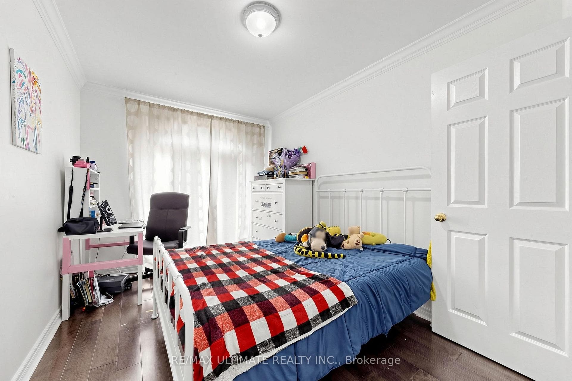 131 Foxchase Avenue photo 13