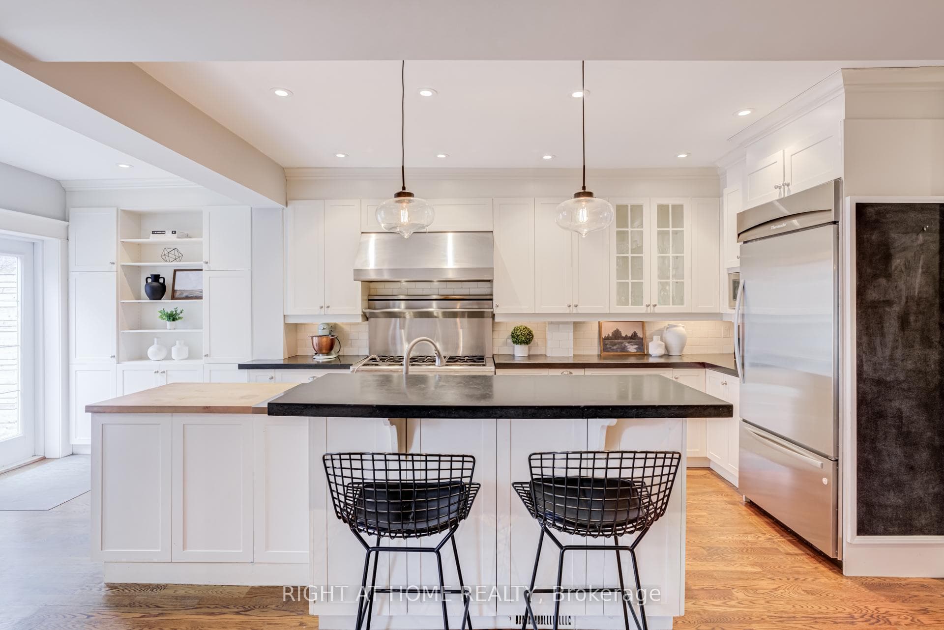 19 Rowland Street photo 9