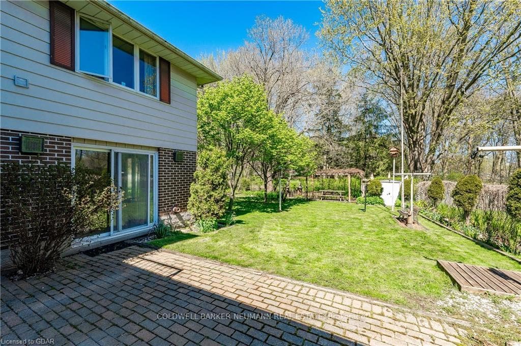 33 Applewood Crescent photo 28