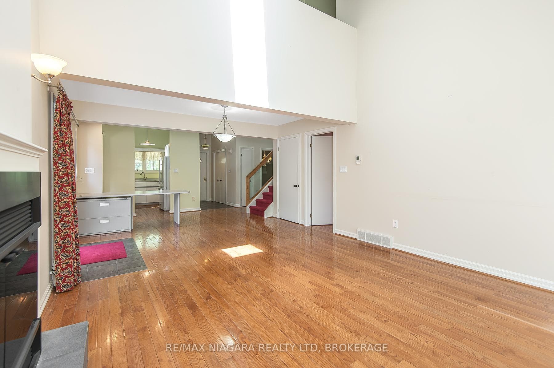 6254 Gore Street photo 9