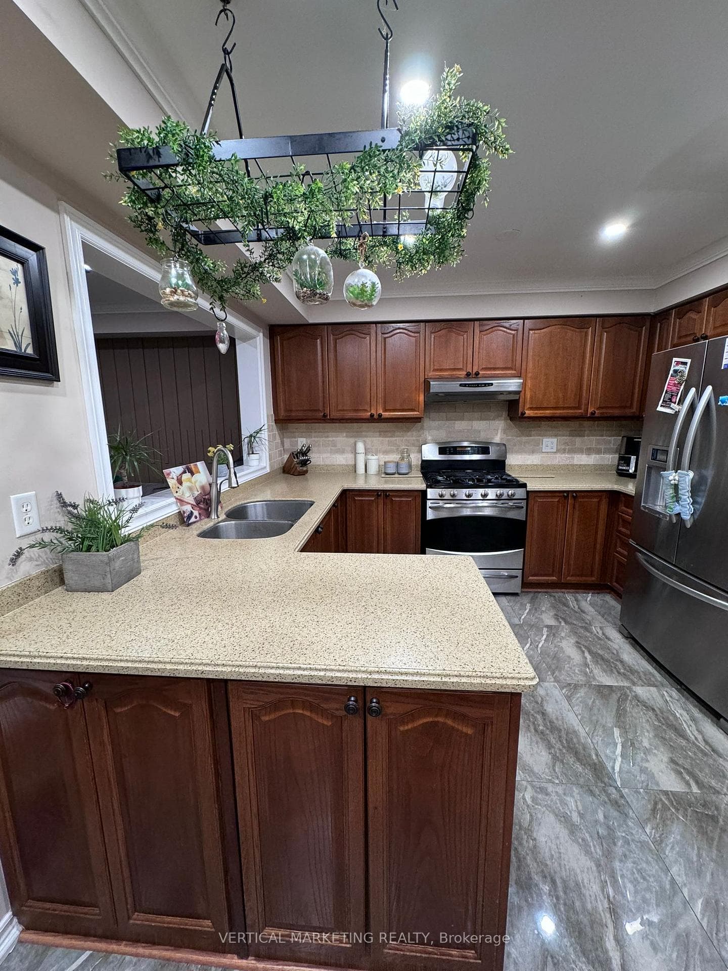 100 Warwick Avenue photo 7