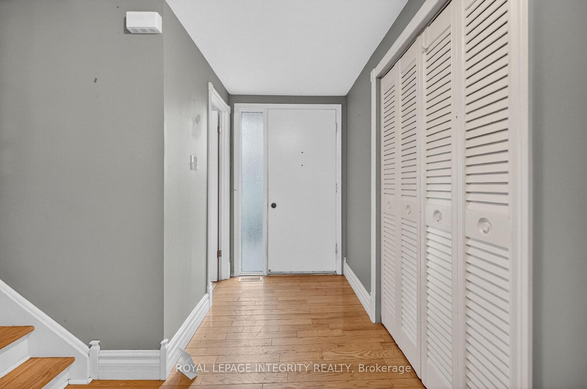46 St Remy Drive photo 2