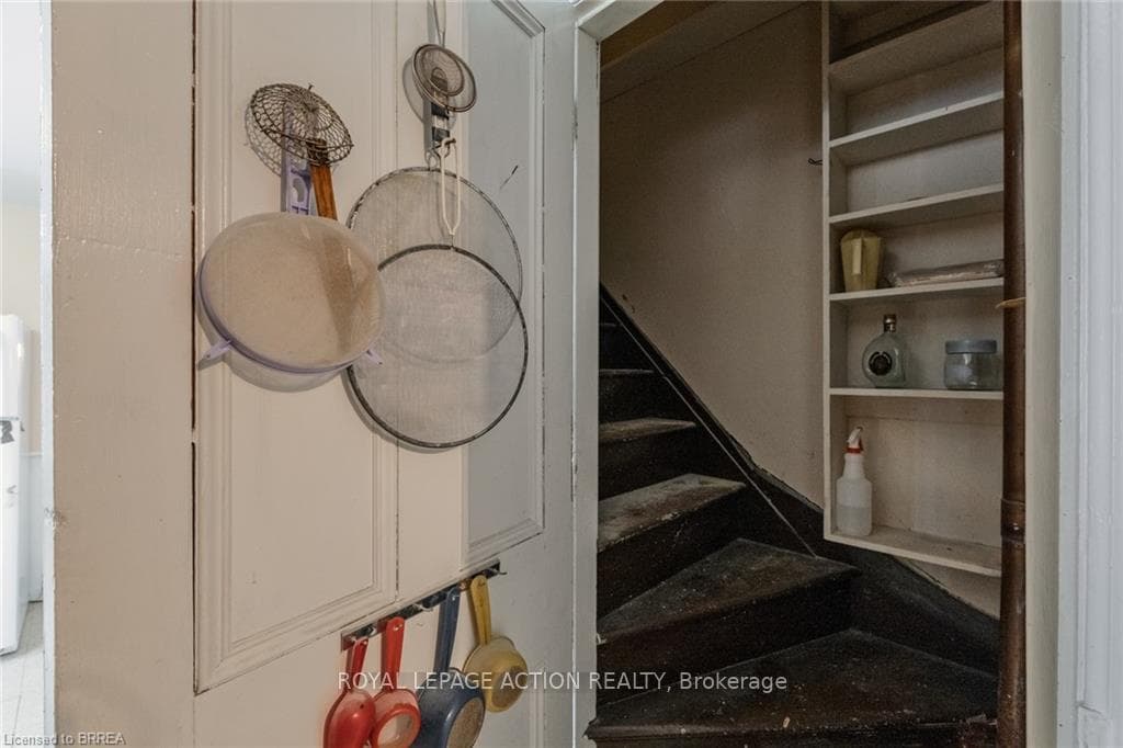 17 Hawarden Avenue photo 27