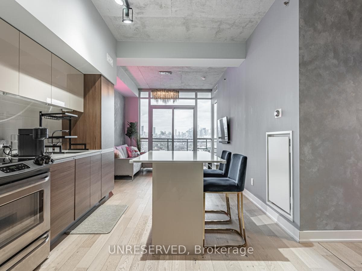 20 Minowan Miikan Lane Unit 1102 photo 5