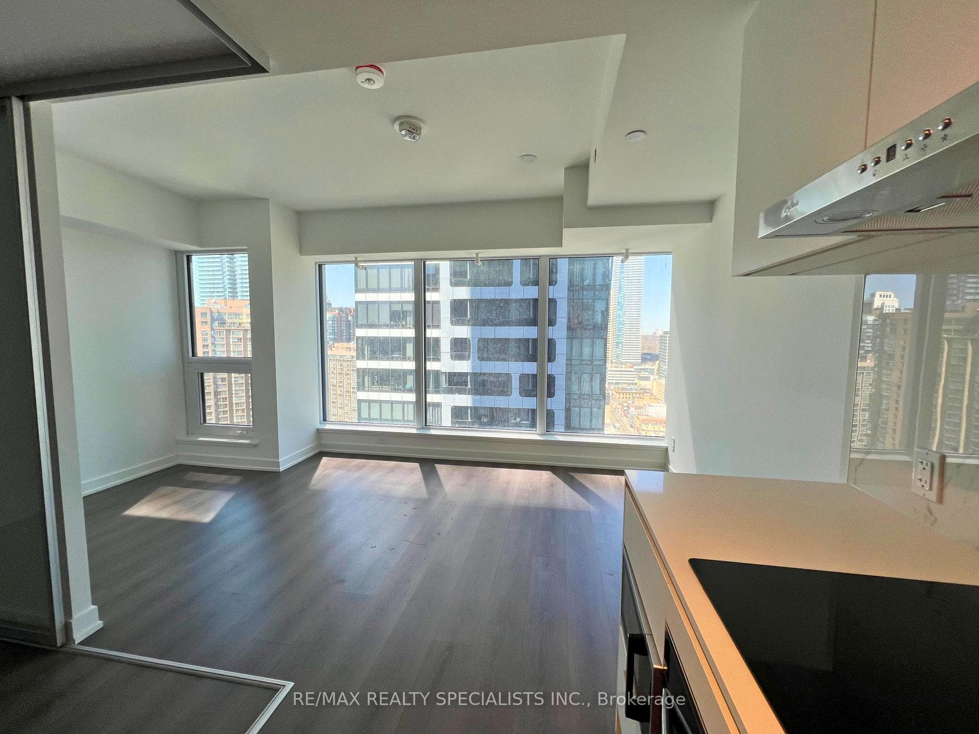 8 wellesley Street Unit 2907 photo 13