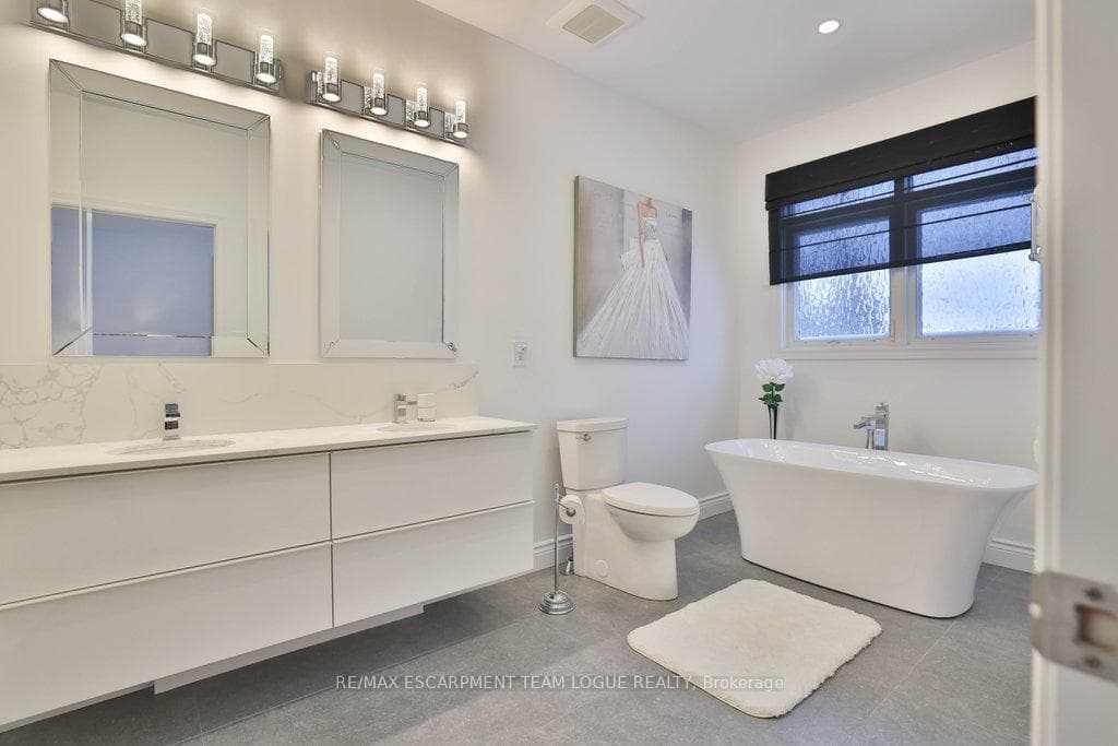 4184 Kane Crescent photo 25