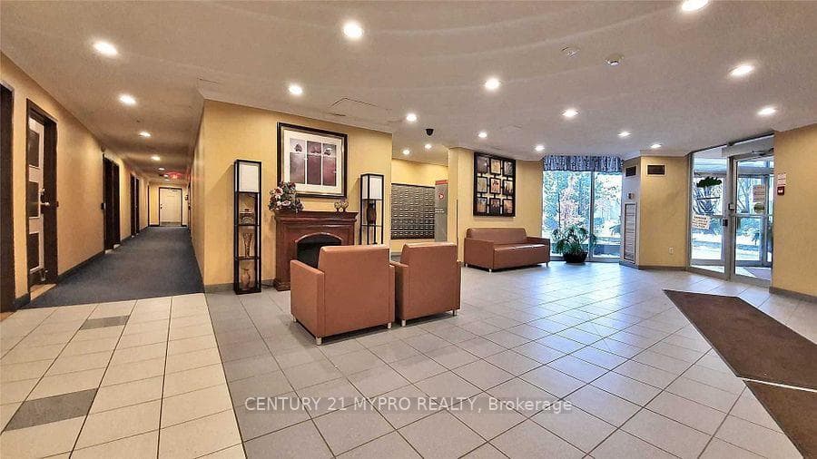 3050 Ellesmere Road Unit 915 photo 3