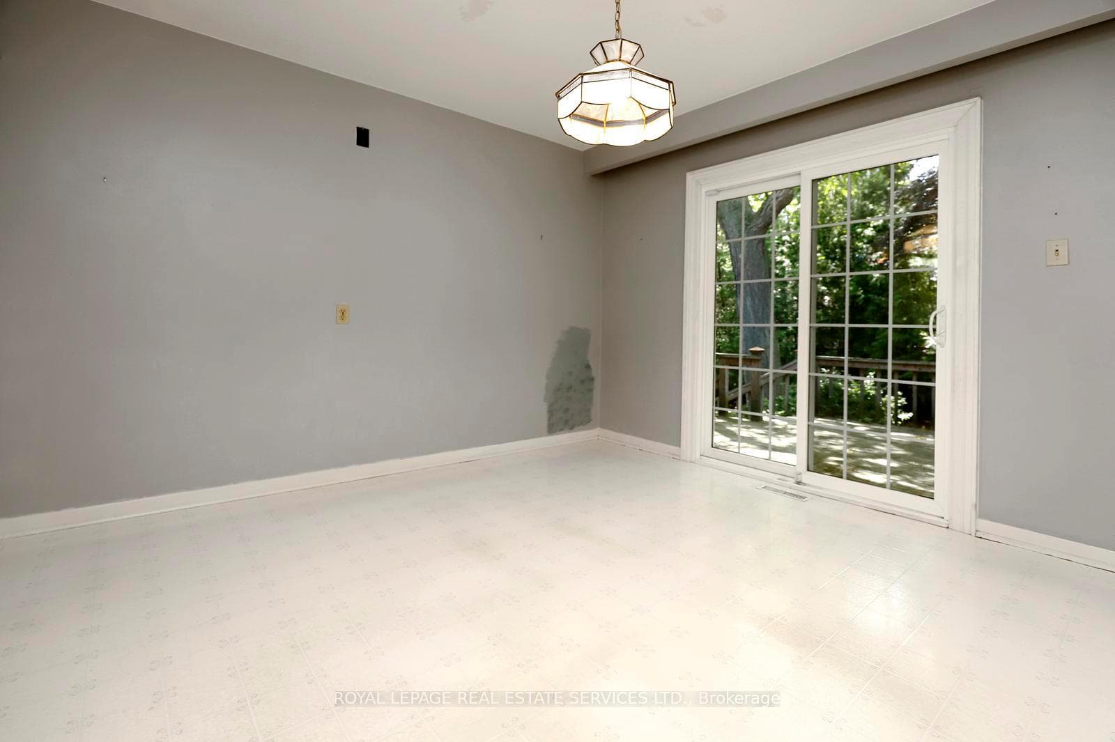 1492 Hillgrove Road photo 14