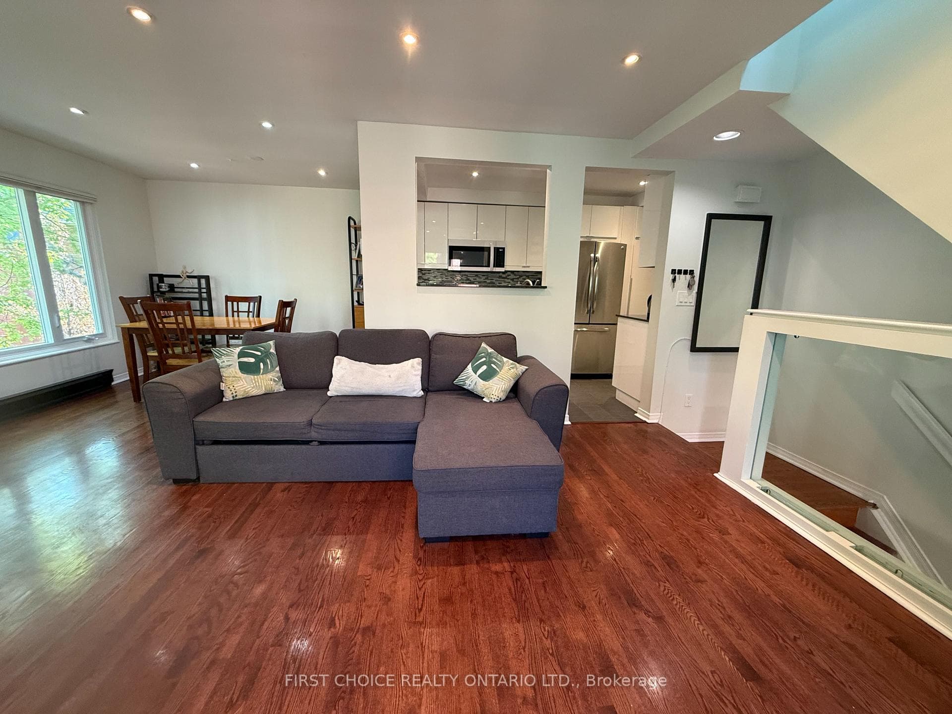 130 Greenfield Avenue Unit C photo 9