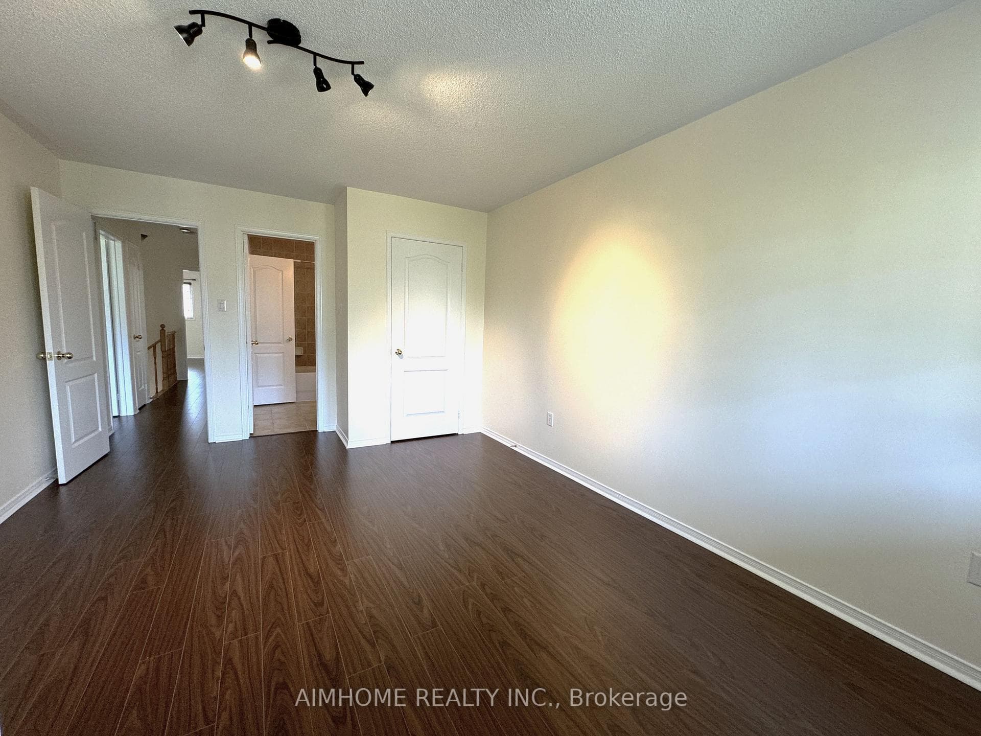 53 Dovetail Drive photo 14