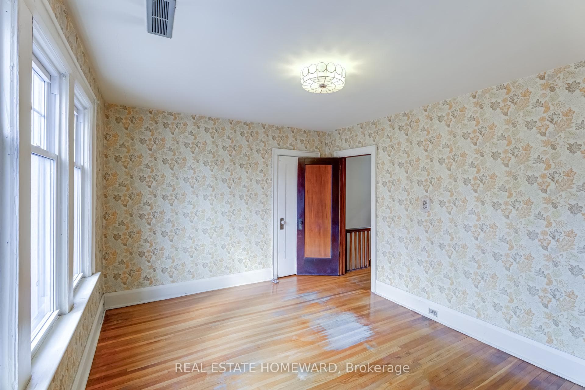 640 Glebeholme Boulevard photo 21