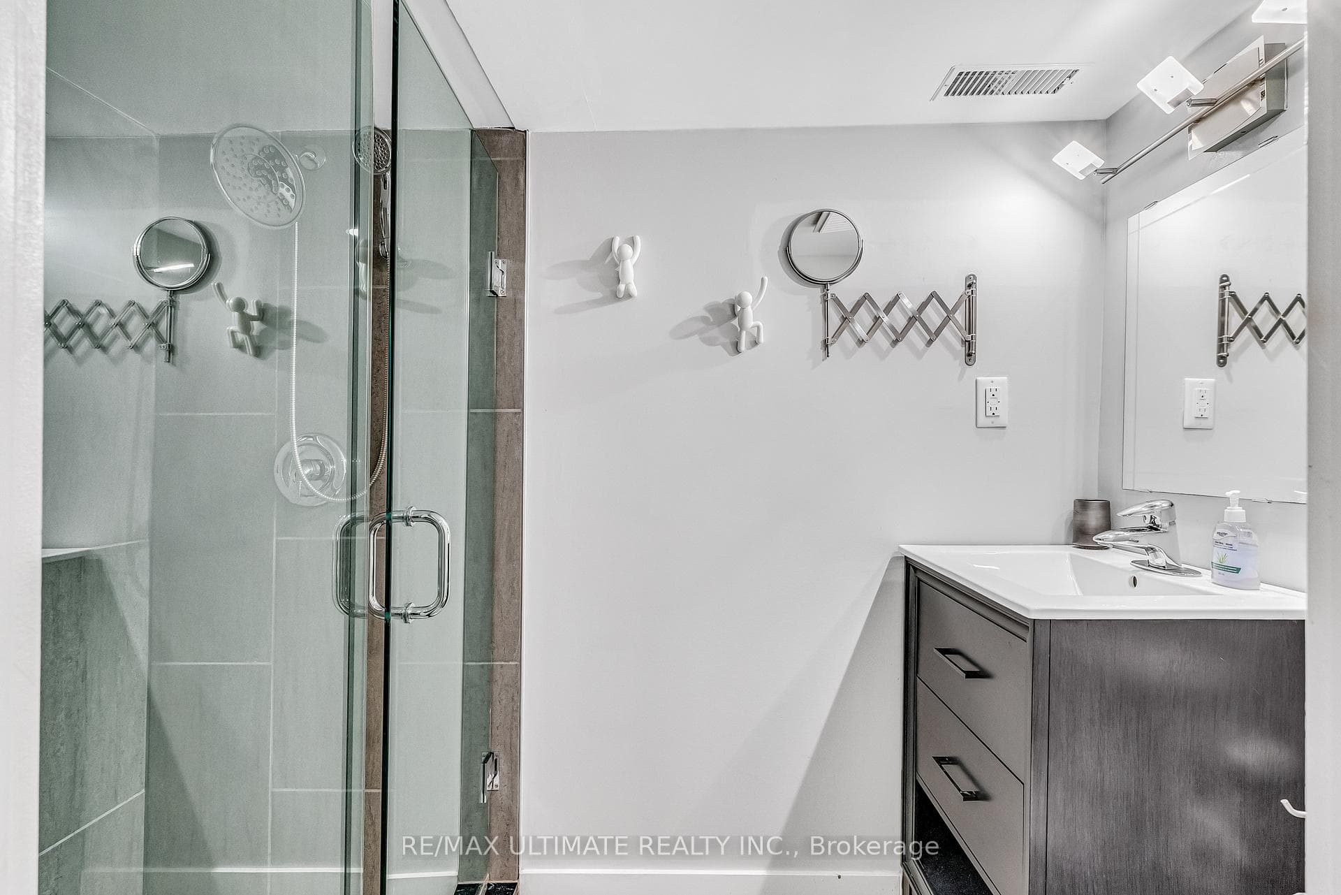 856 Goodwin Road photo 26
