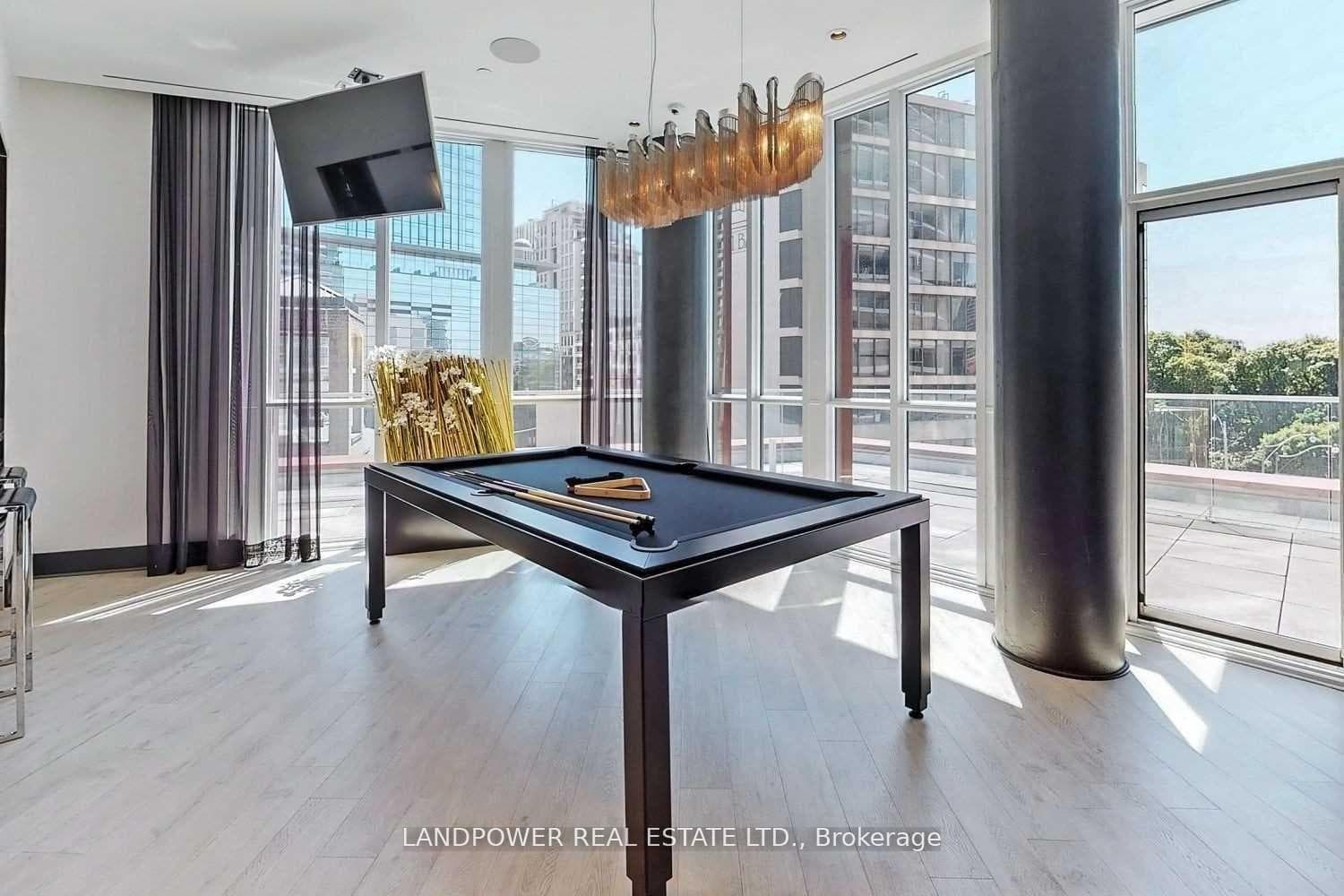 32 Davenport Road Unit 2708 photo 16