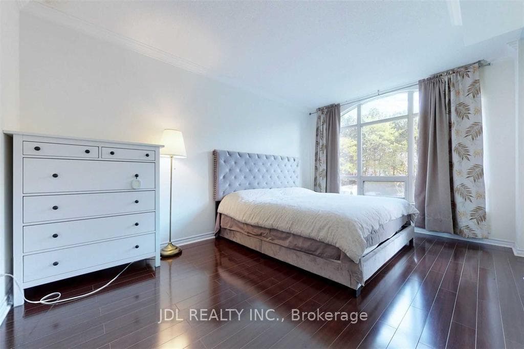 18 William Carson Crescent Unit 211 photo 14