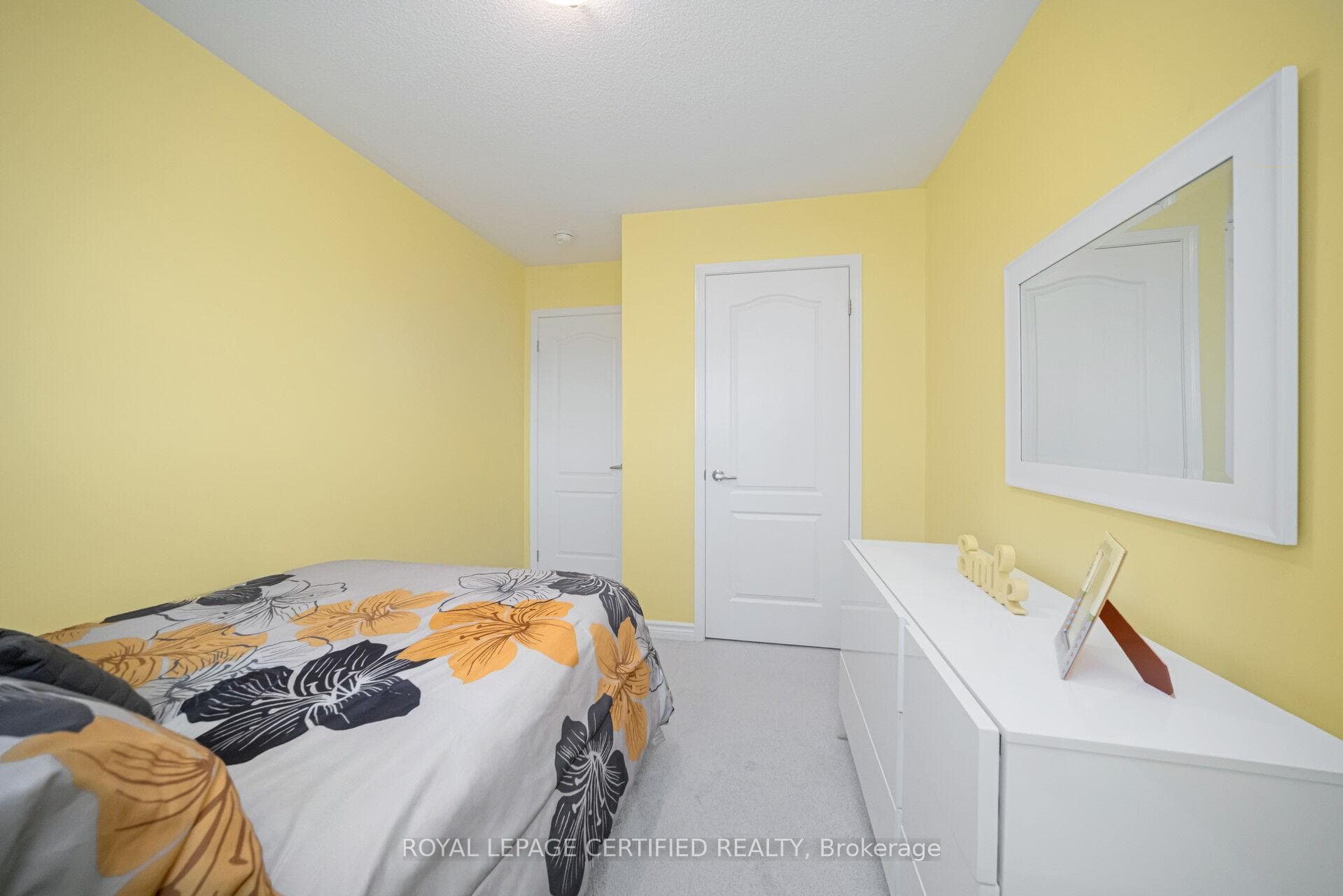 110 Bannister Crescent photo 17