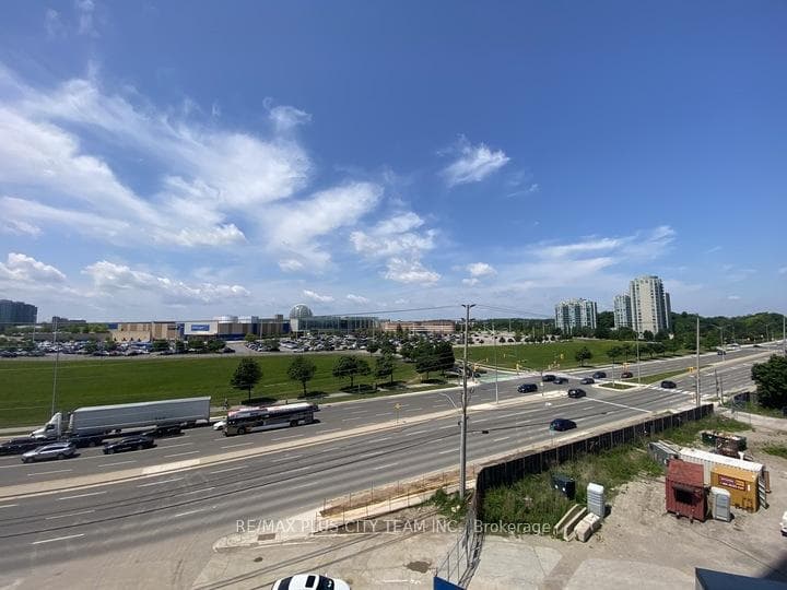 2495 Eglinton Avenue Unit 610 photo 7