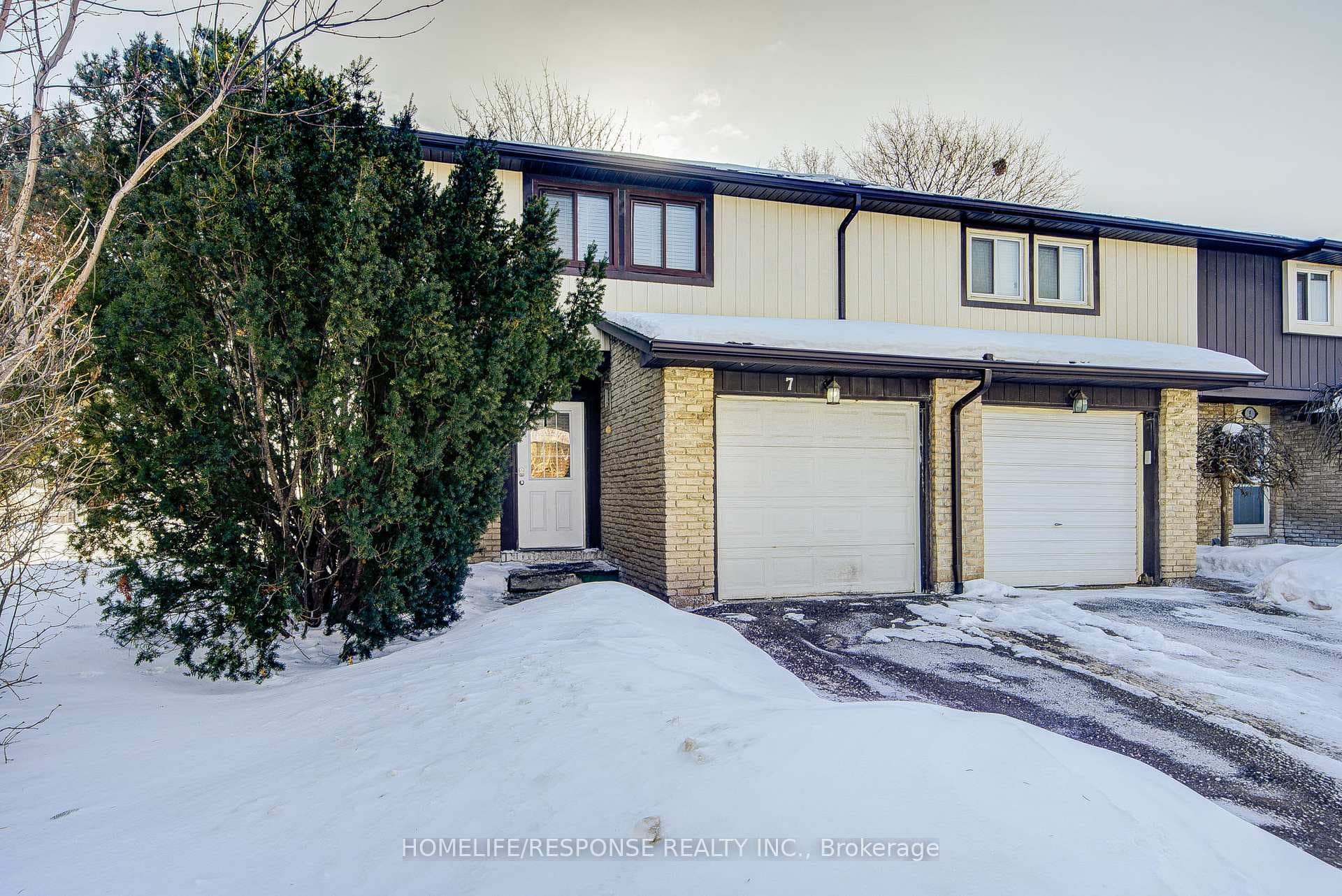 93 HANSEN Road Unit 7 photo 4