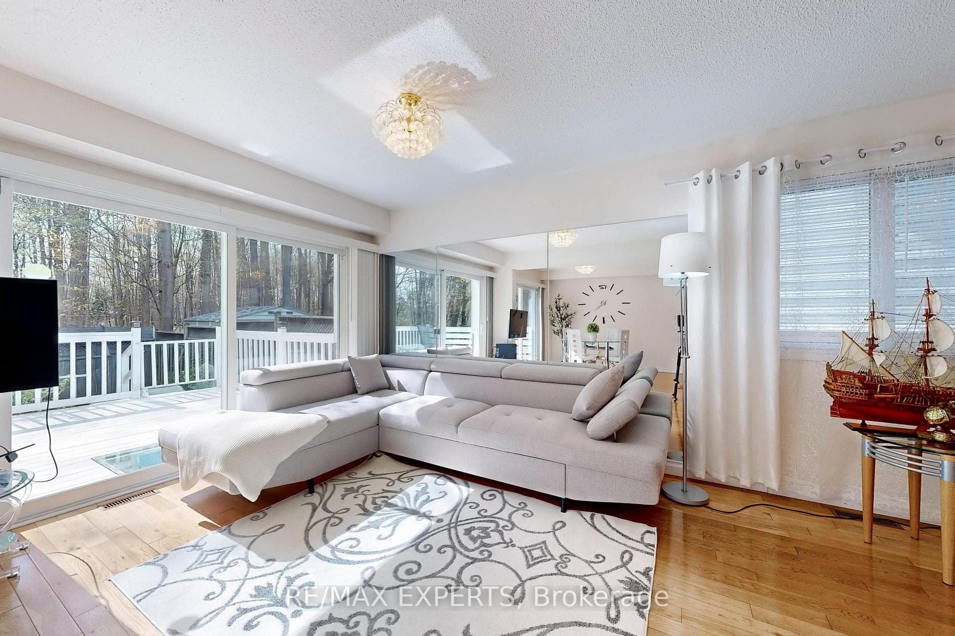 84 Piperbrook Crescent photo 6