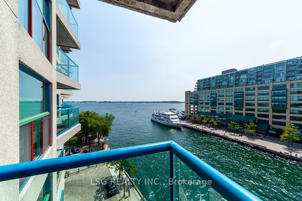 99 Harbour Square Unit 812 photo 40