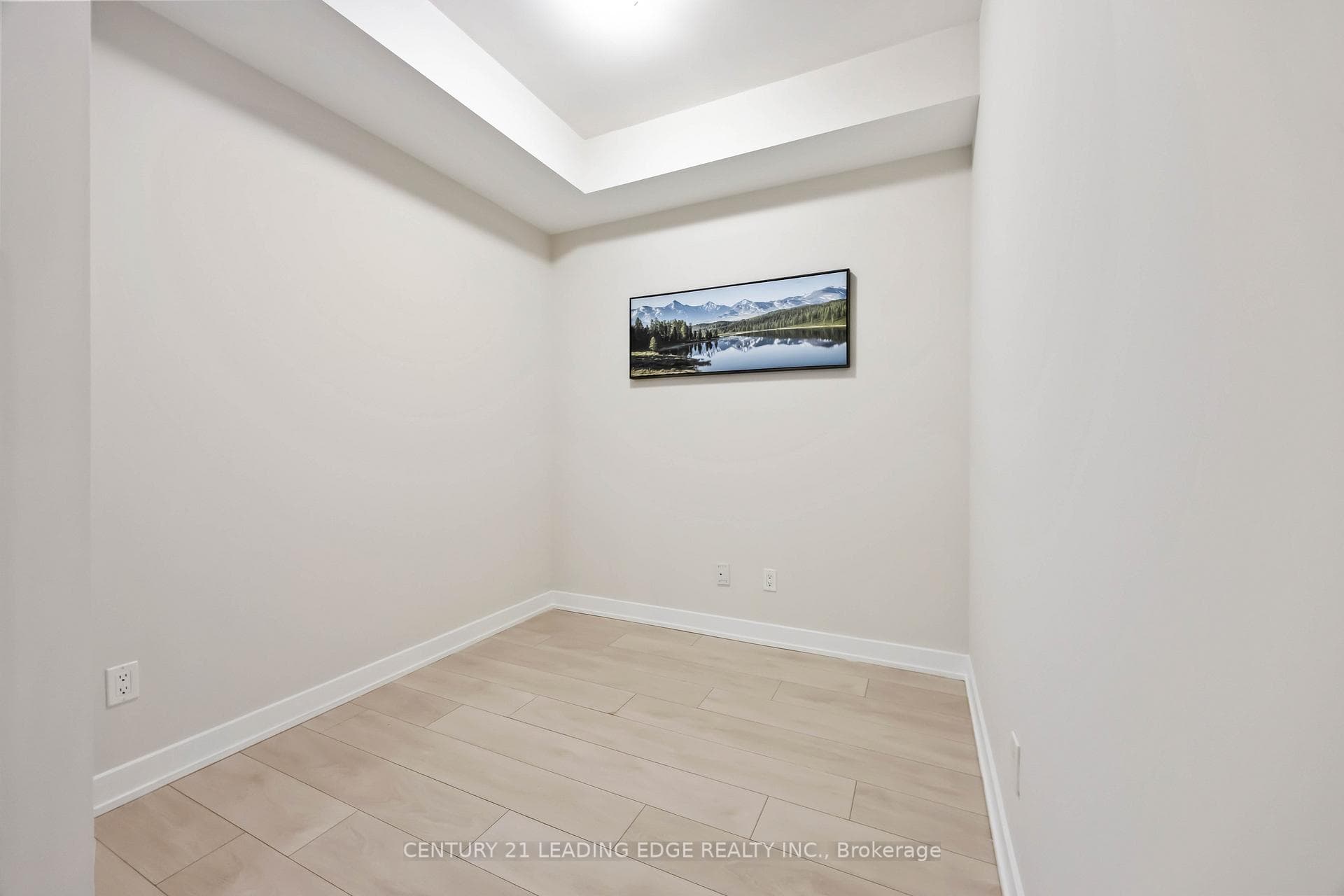 50 Bruyeres Mews Unit 619 photo 10