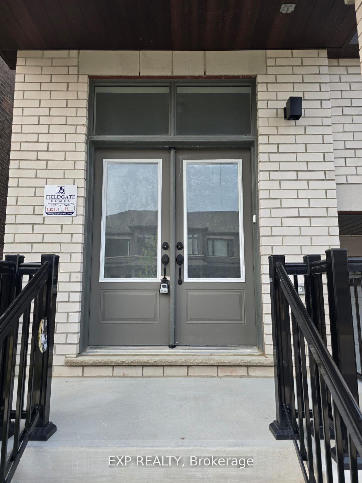 80 Singhampton Road photo 3