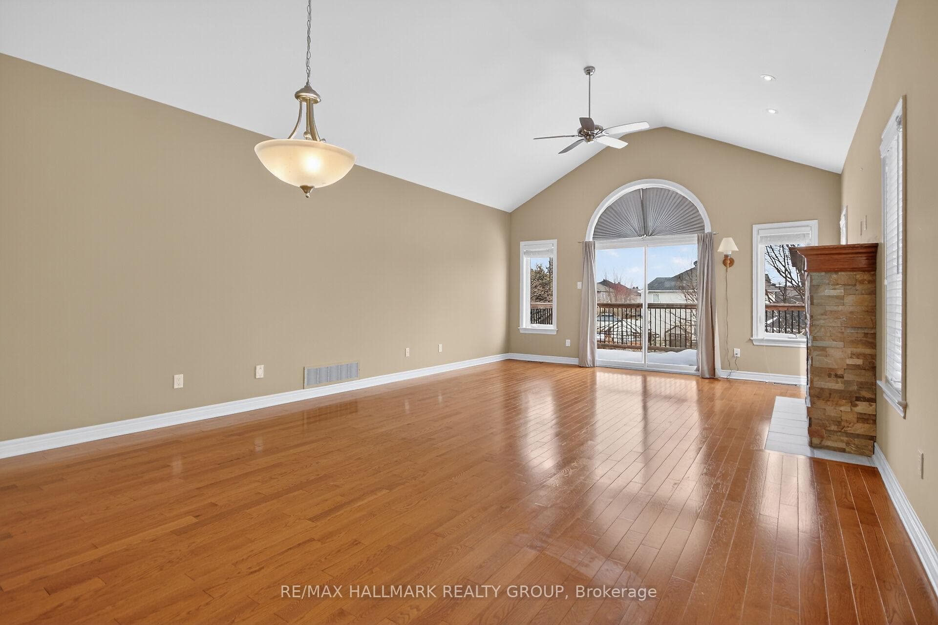 445 Landswood Way photo 19