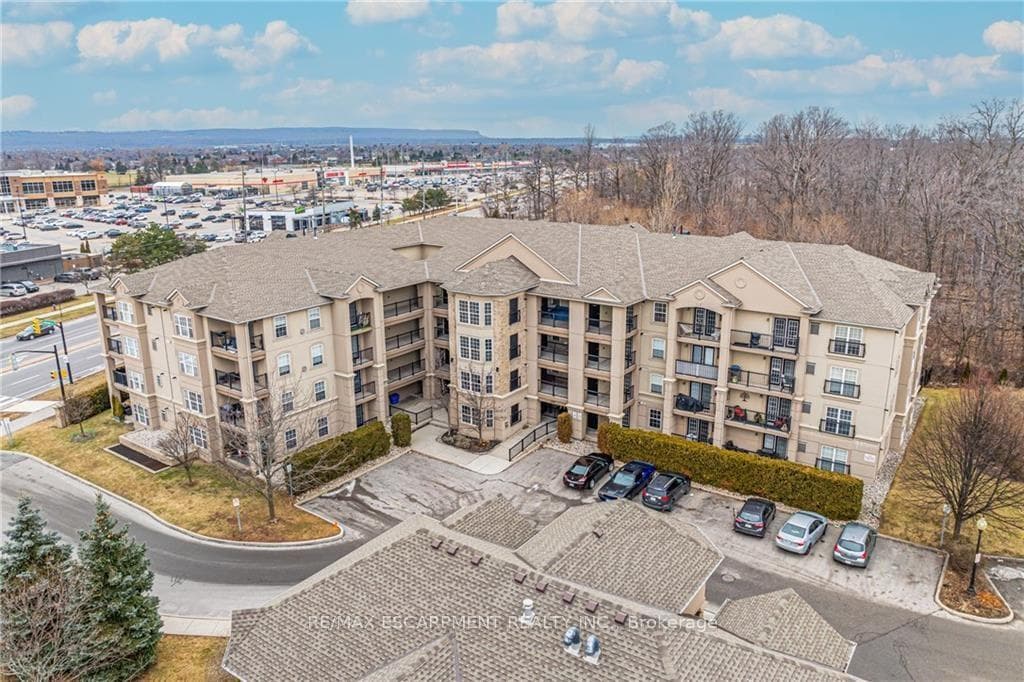2085 Appleby Line Unit 108 photo 1
