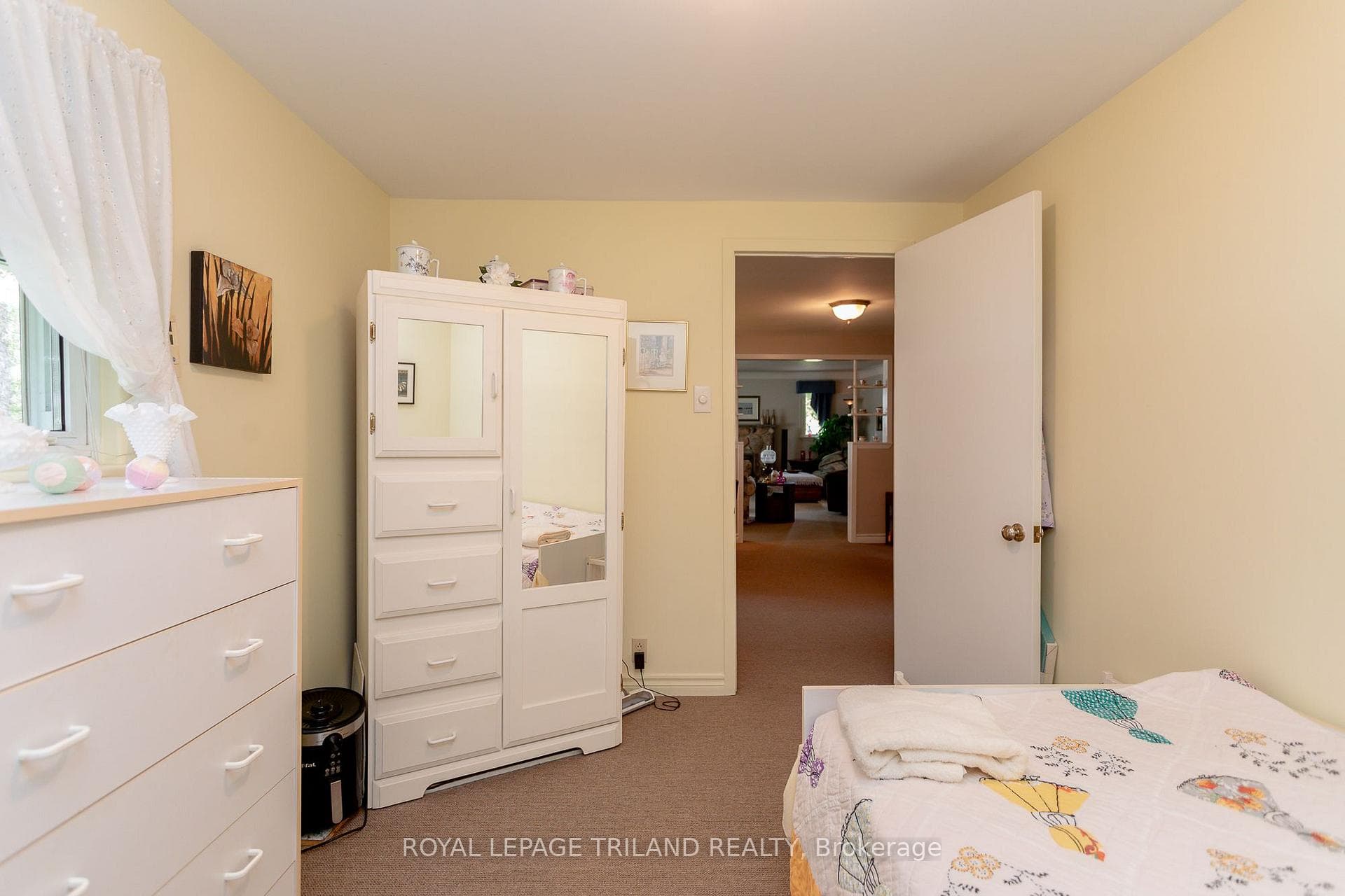 853 Avon Drive photo 28