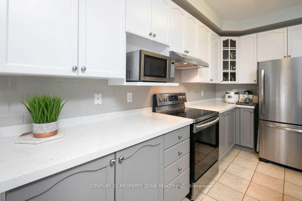 2389 Bur Oak Avenue photo 9