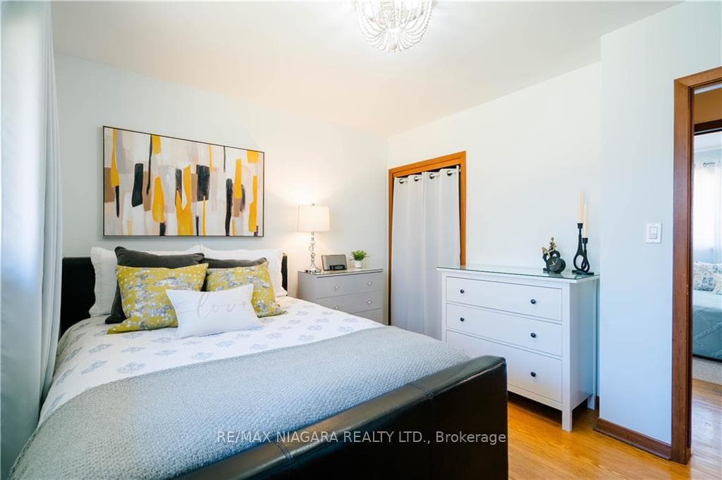 9 VALERIE Drive photo 29