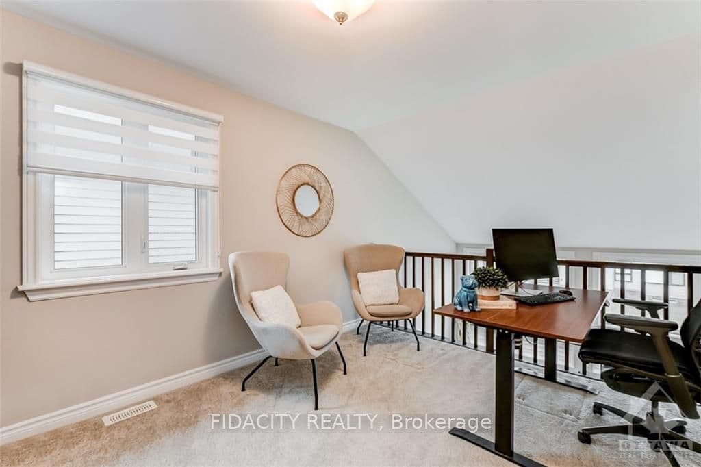 889 RALPH HENNESSY Avenue photo 20