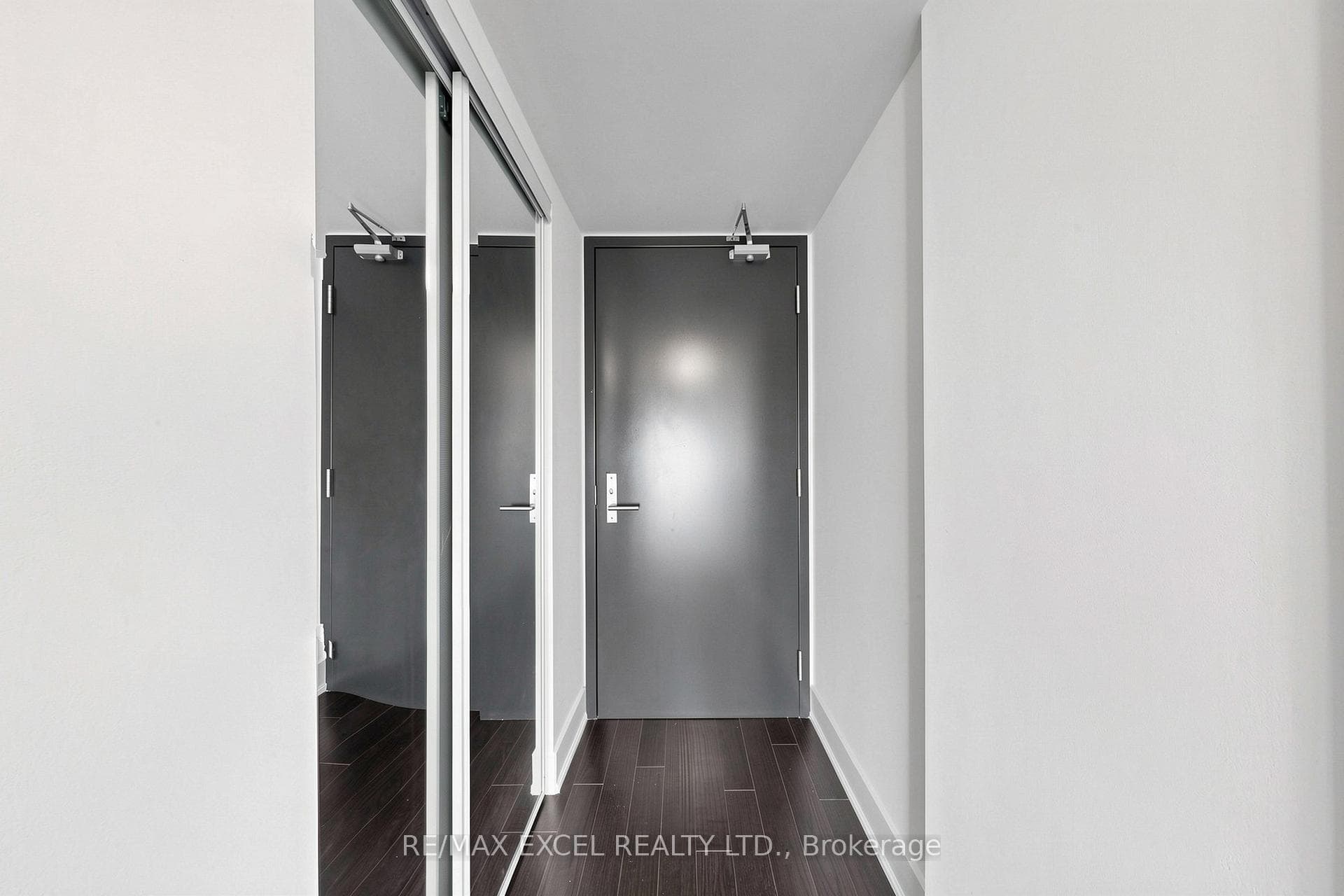 955 Bay Street Unit 1408 photo 27