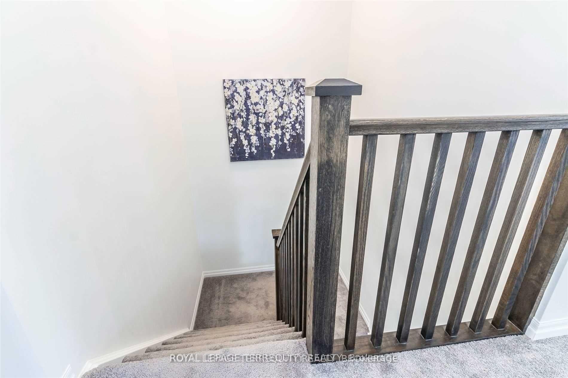 135 Hardcastle Drive Unit 15 photo 18
