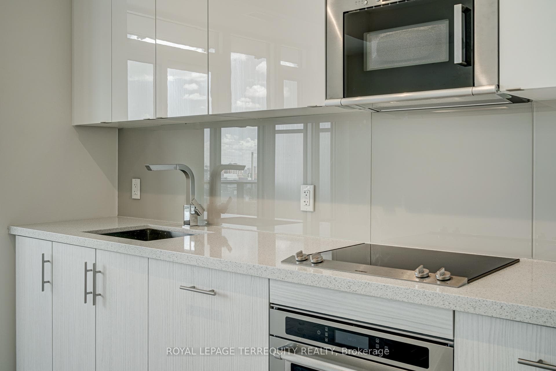 330 Richmond Street Unit 2308 photo 4