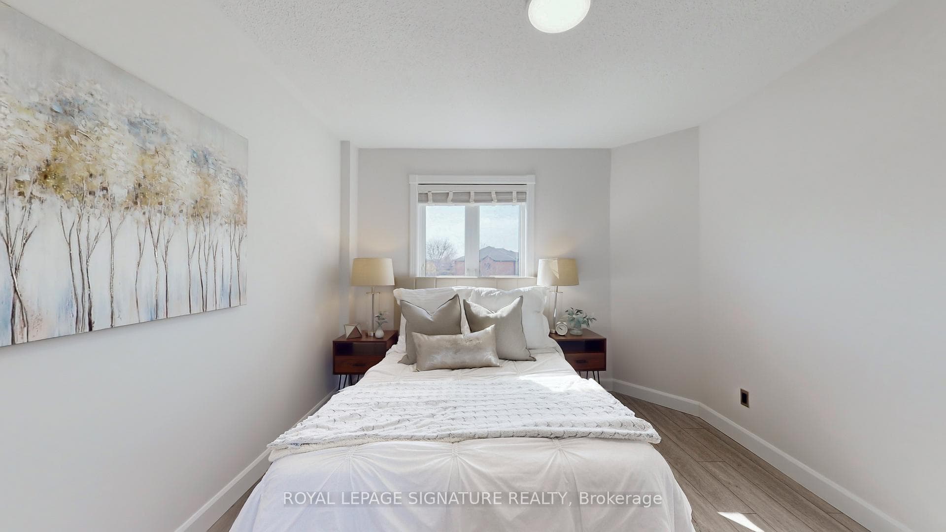 98 Guildwood Drive photo 27