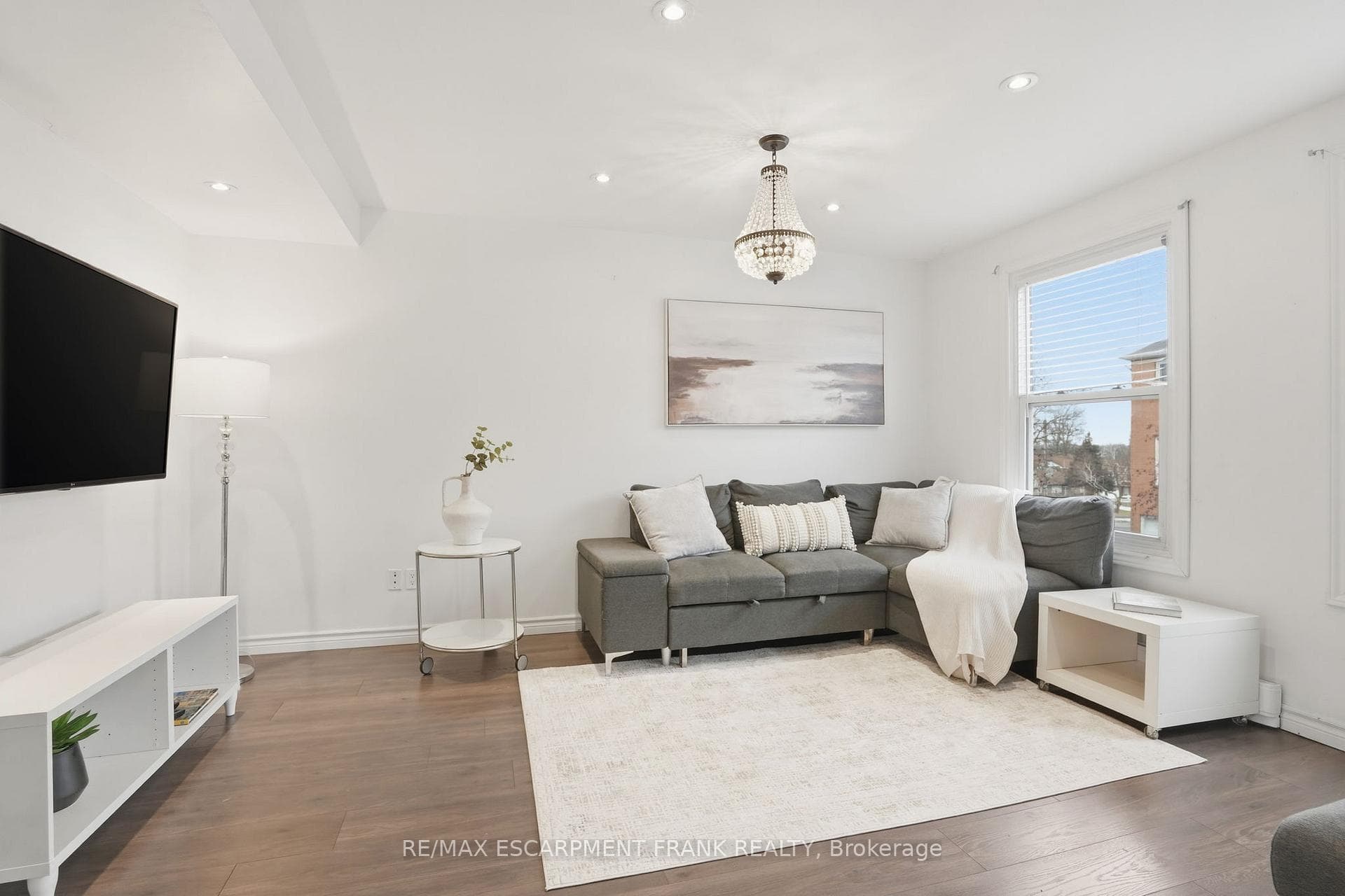 1255 Upper Gage Avenue Unit 15 photo 8