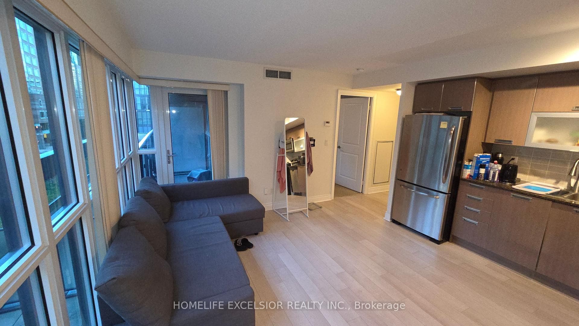 28 ted rogers Way Unit 411 photo 14