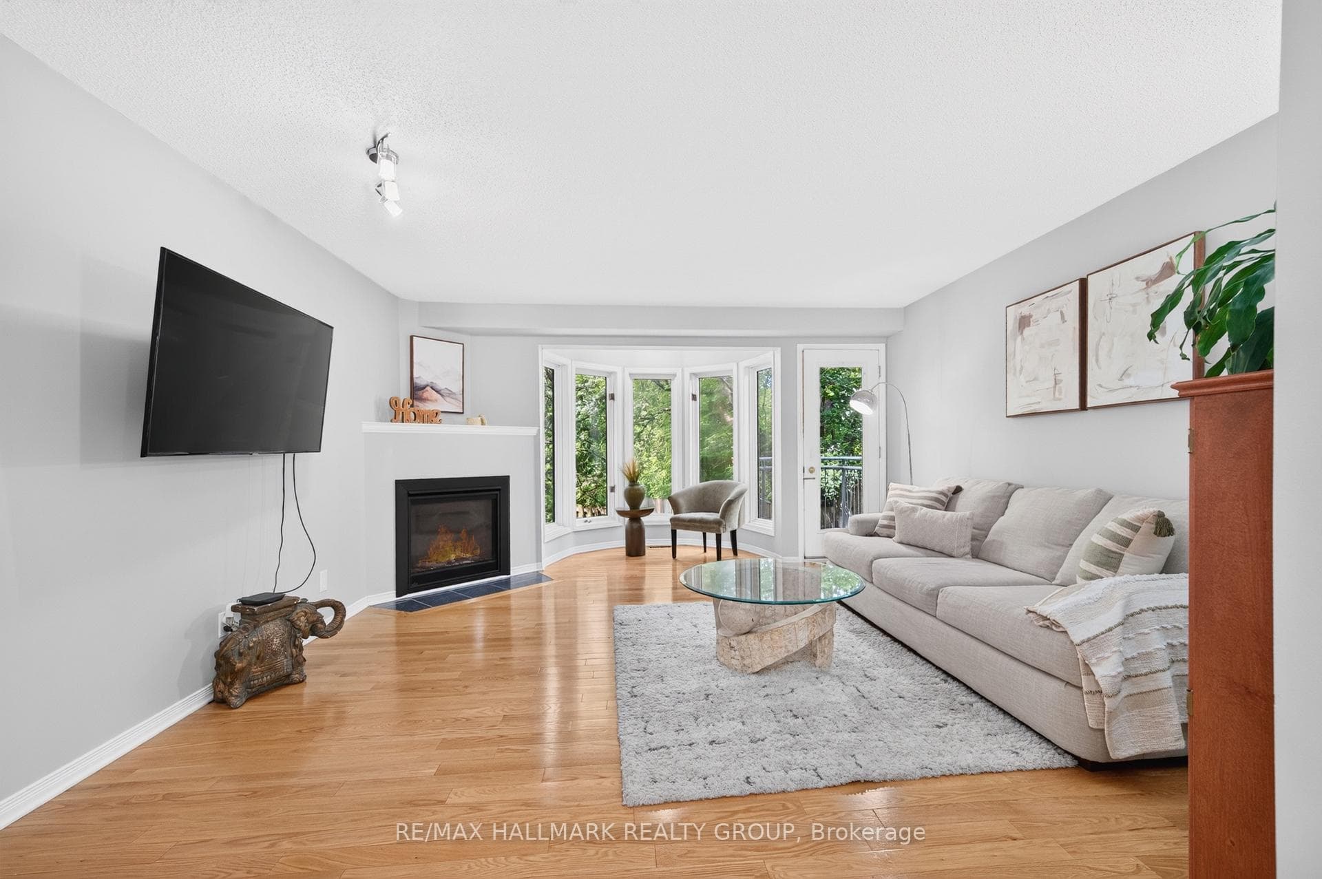 2949 Richmond Road Unit 2 photo 8