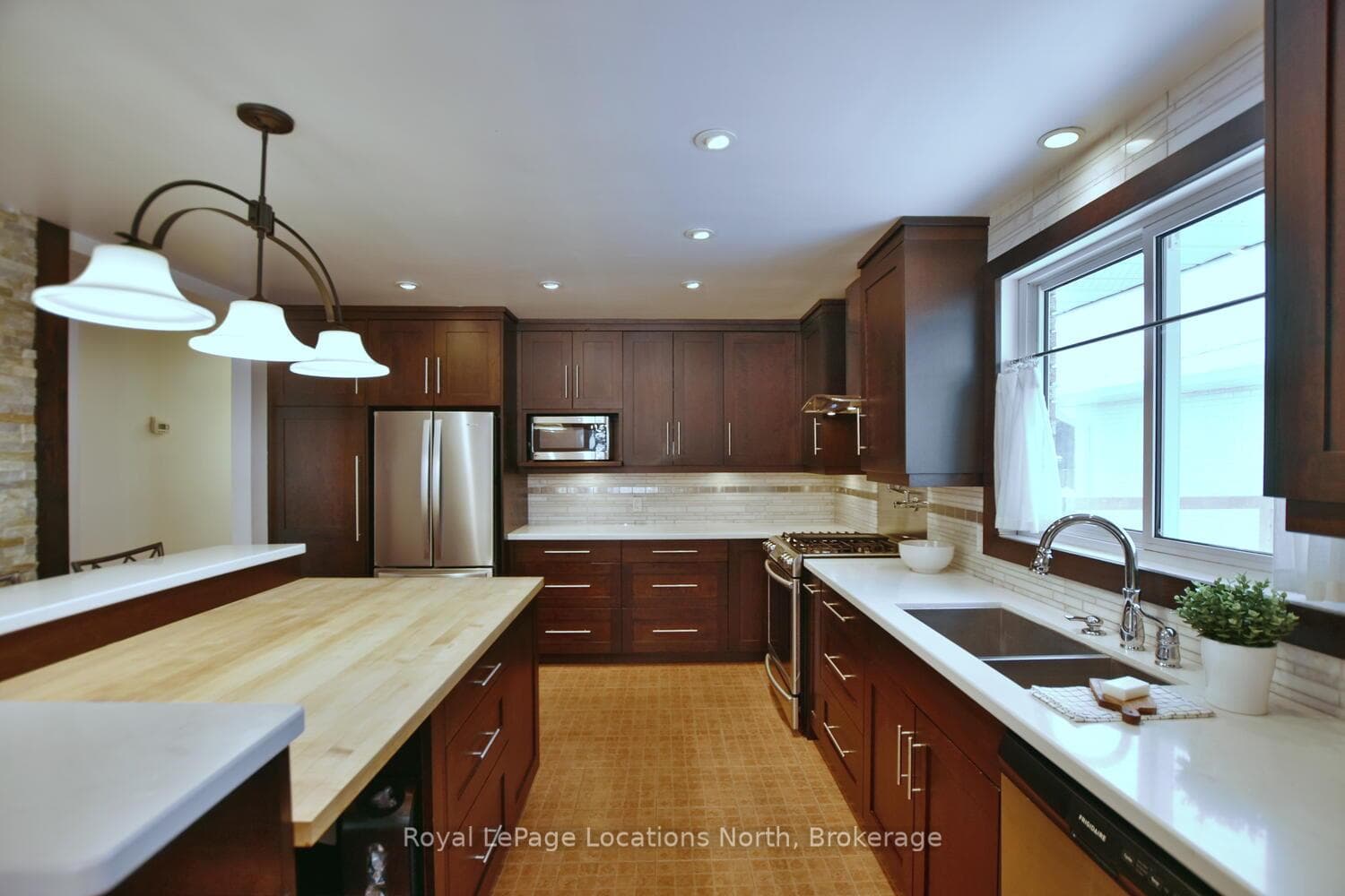 53 ALICE Street photo 24
