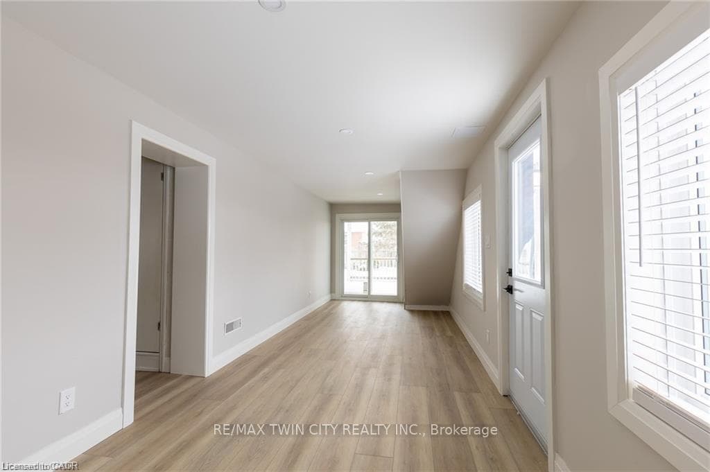 34 Close Avenue photo 18