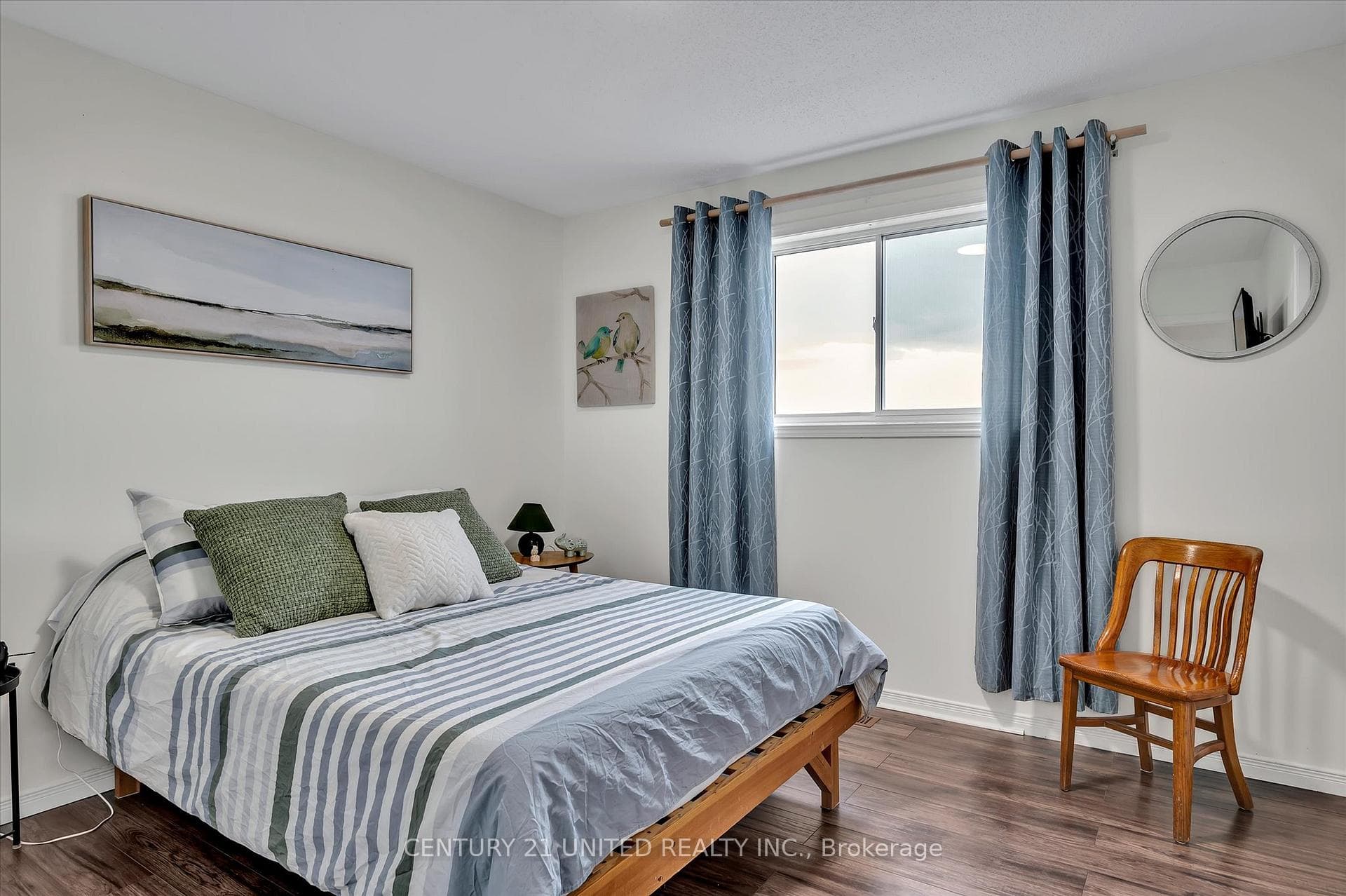 535 Garbutt Terrace photo 31