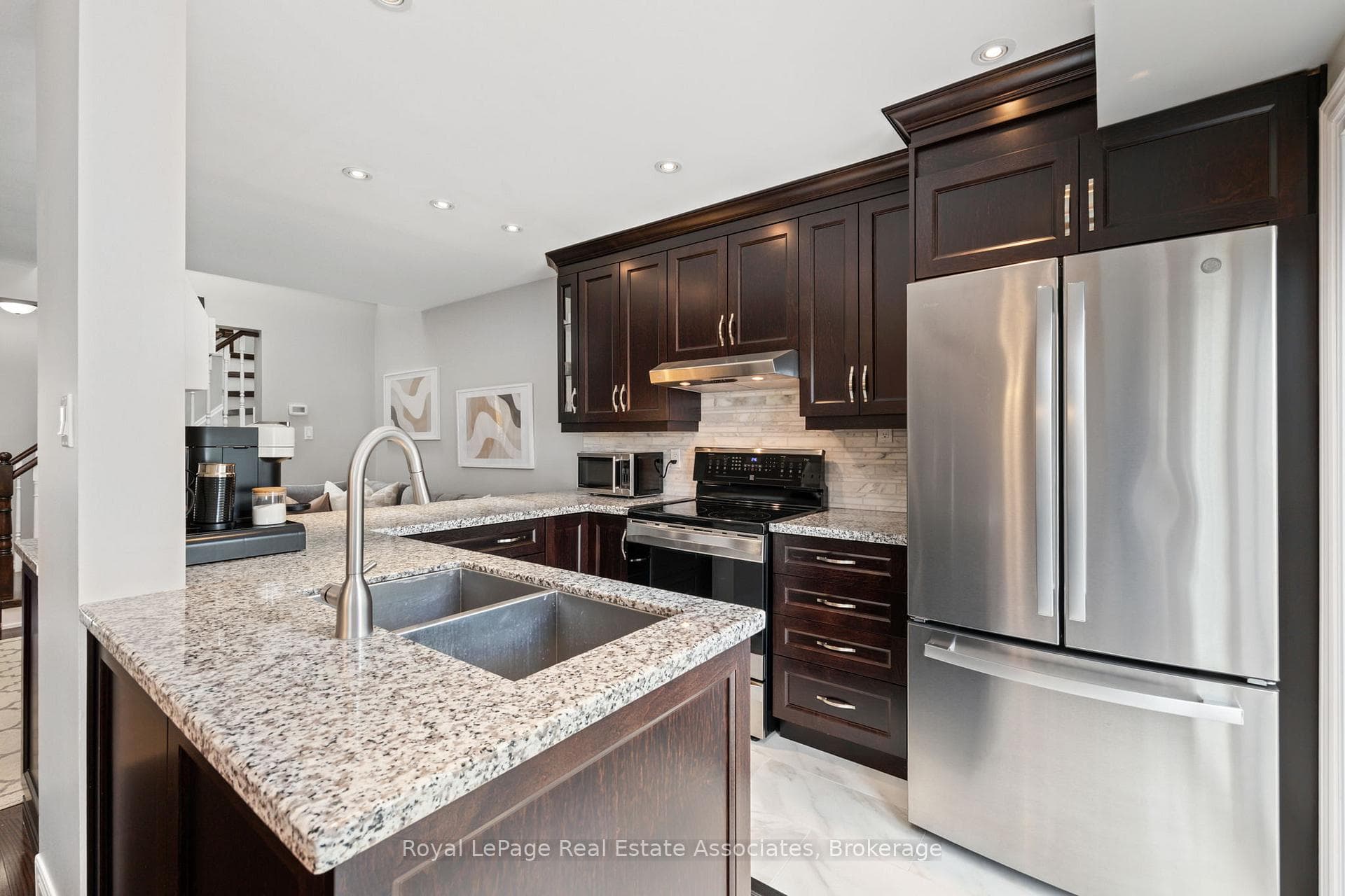 6563 Sapling Trail photo 12