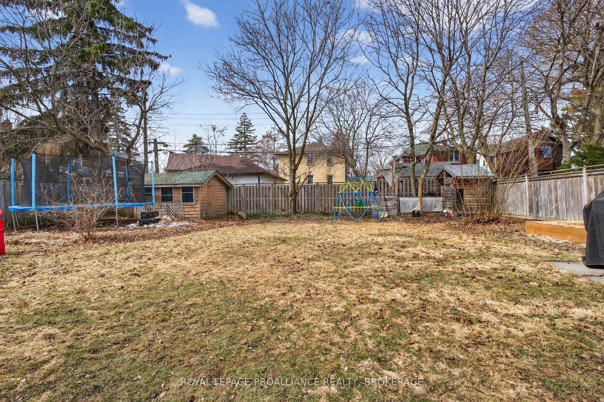 304 Willingdon Avenue photo 45