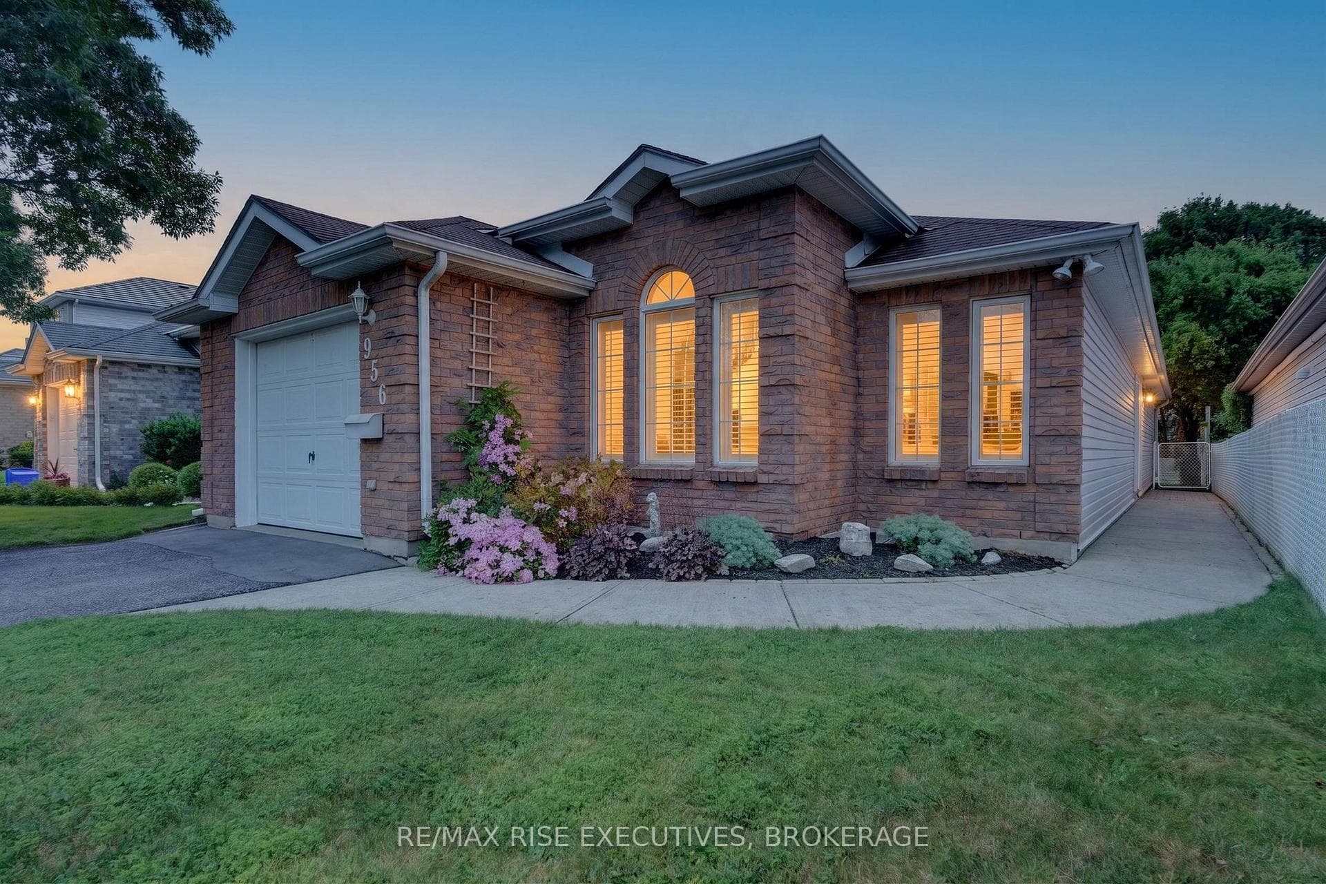 956 Ringstead Street photo 1