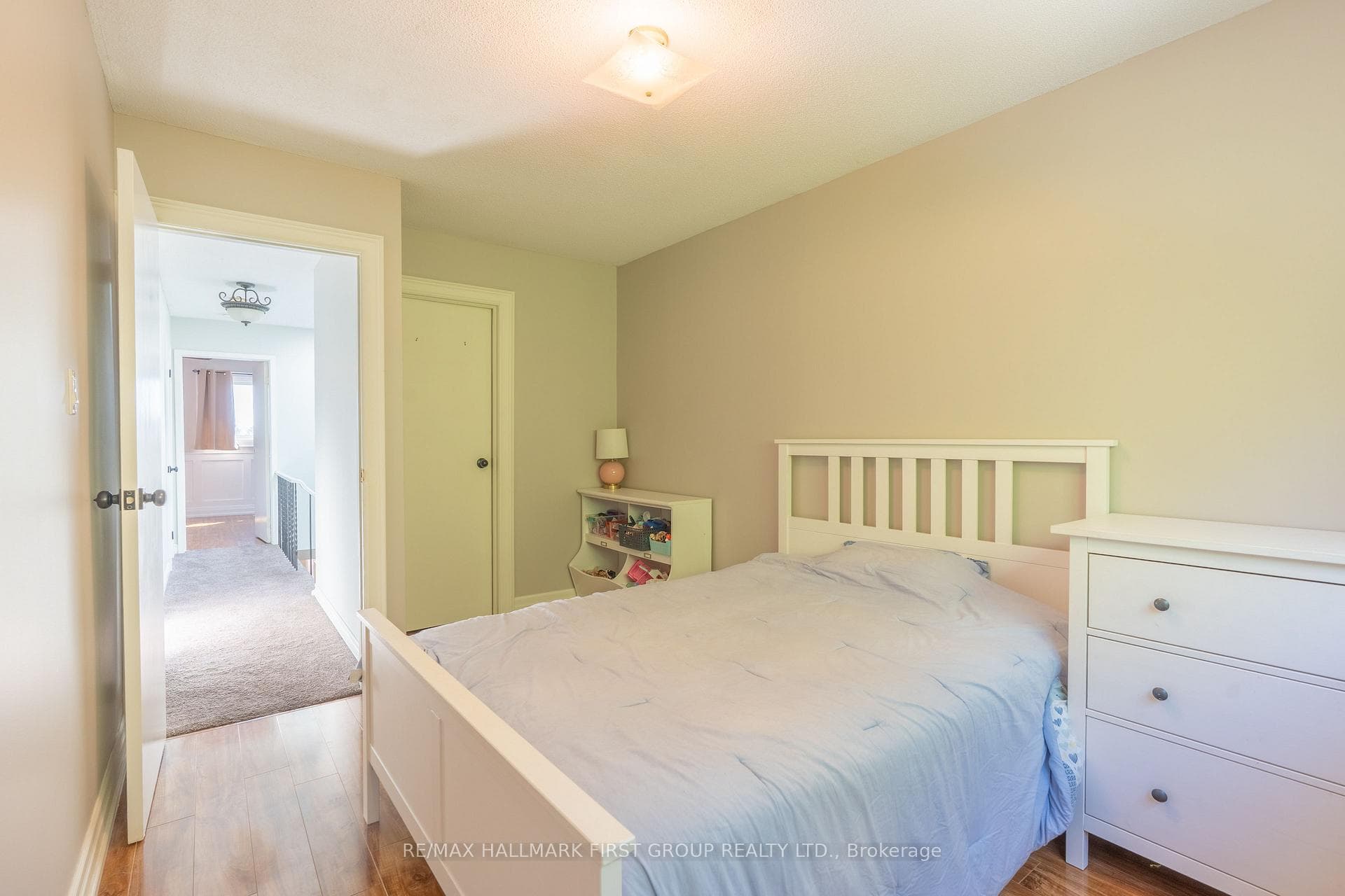 683 Grandview Drive photo 30