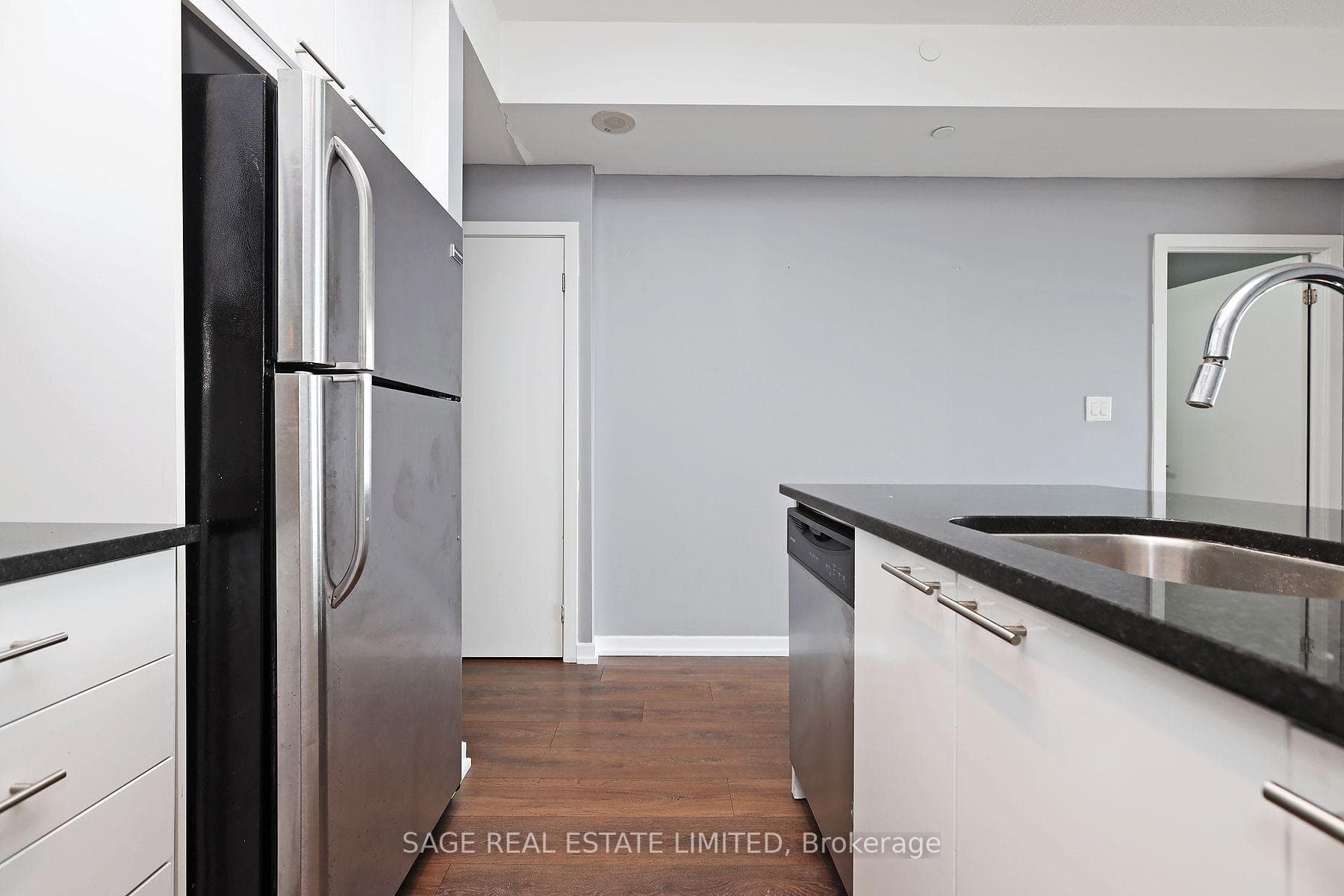 66 Forest Manor Road Unit 413 photo 9