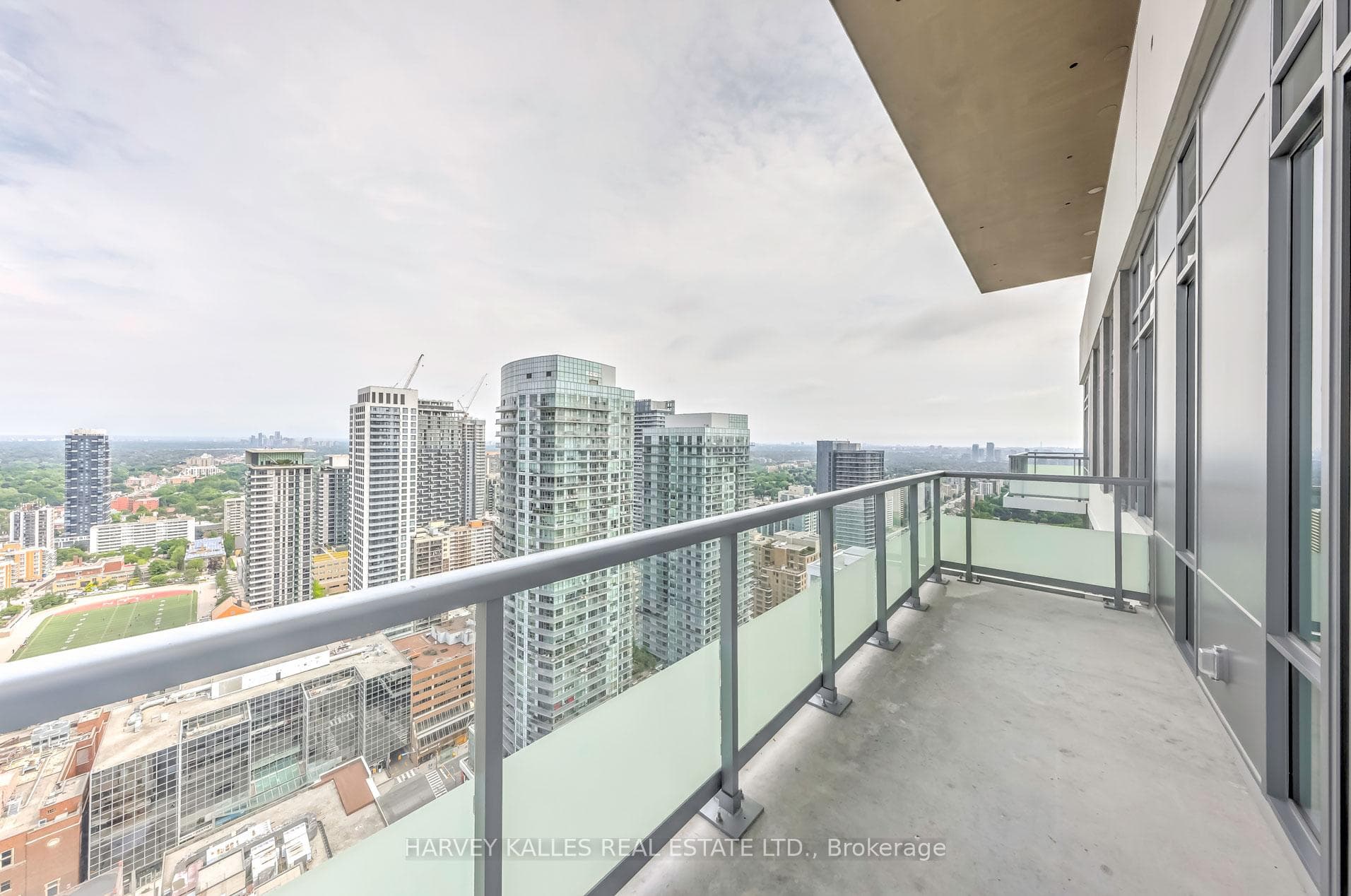 50 Dunfield Avenue Unit PH18 photo 14