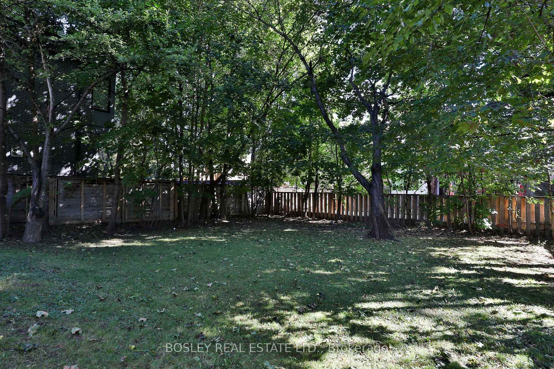 17 Fairholme Avenue photo 26