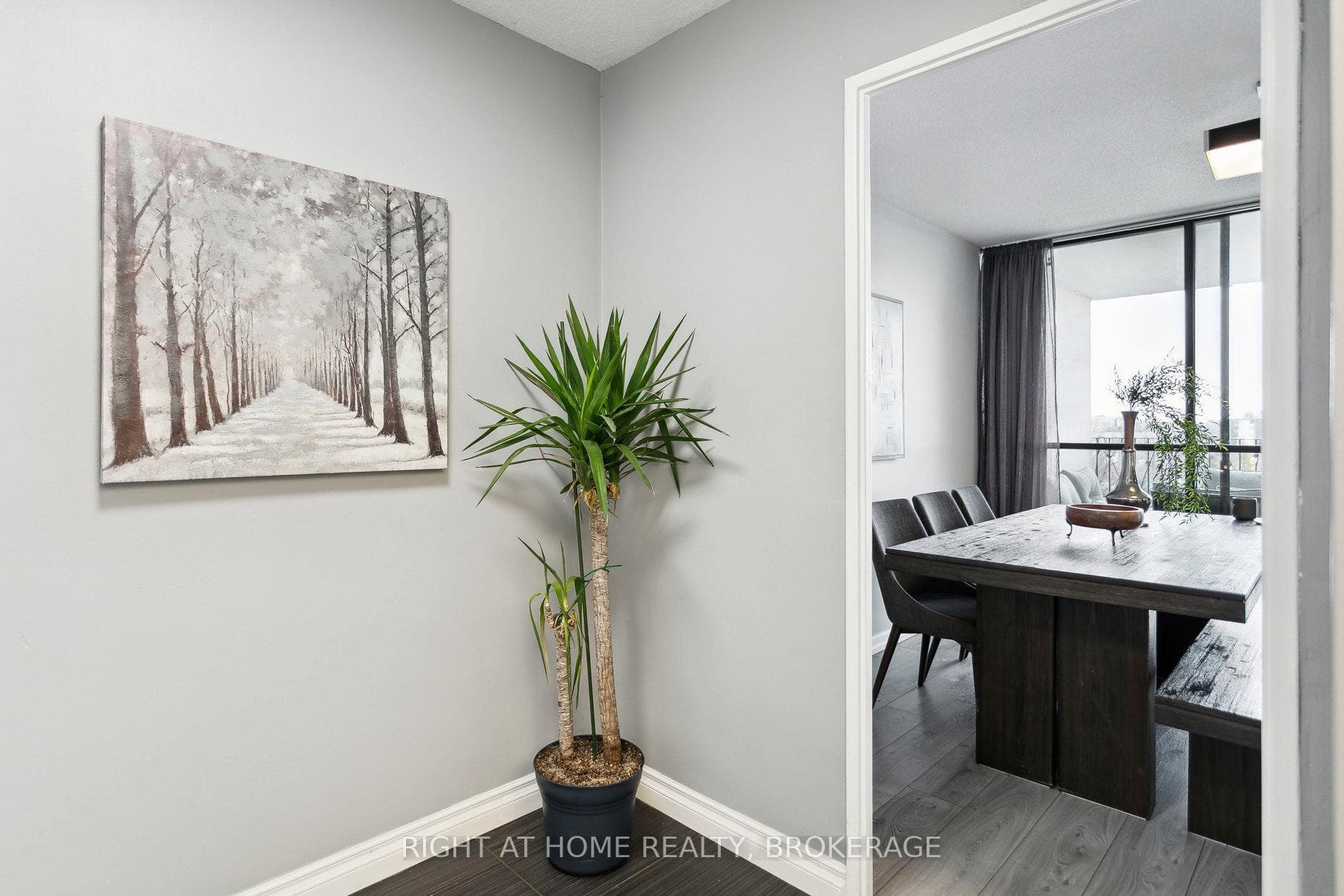 1333 Bloor Street Unit 901 photo 24