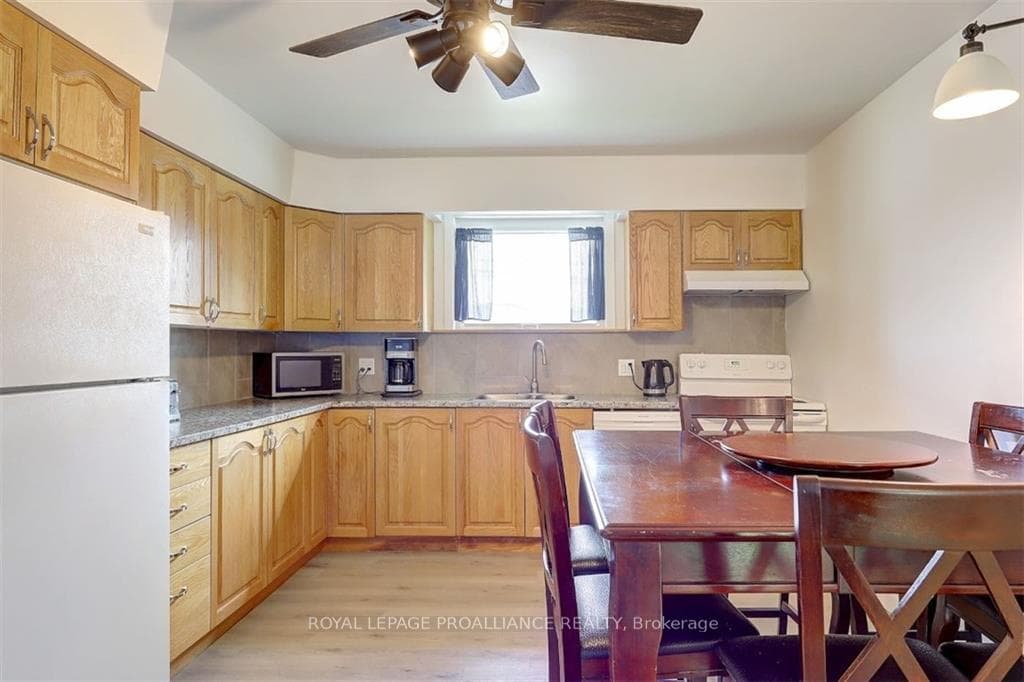 415 RAILWAY Avenue photo 10
